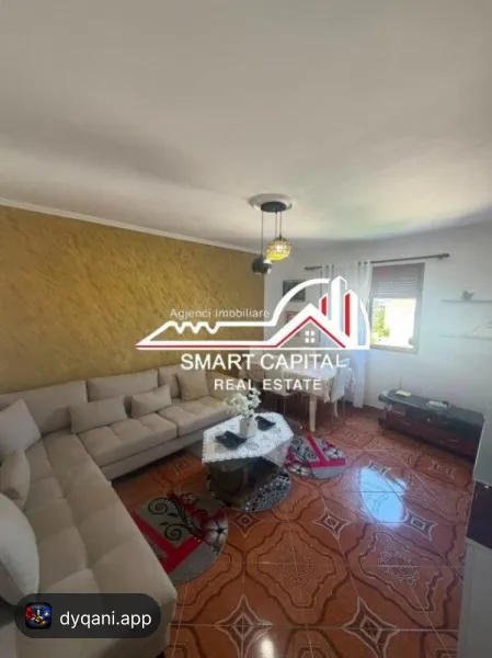 Jepet me qira apartament 1+1 në Çole – 30,000 Lek – I mirë — Vlorë