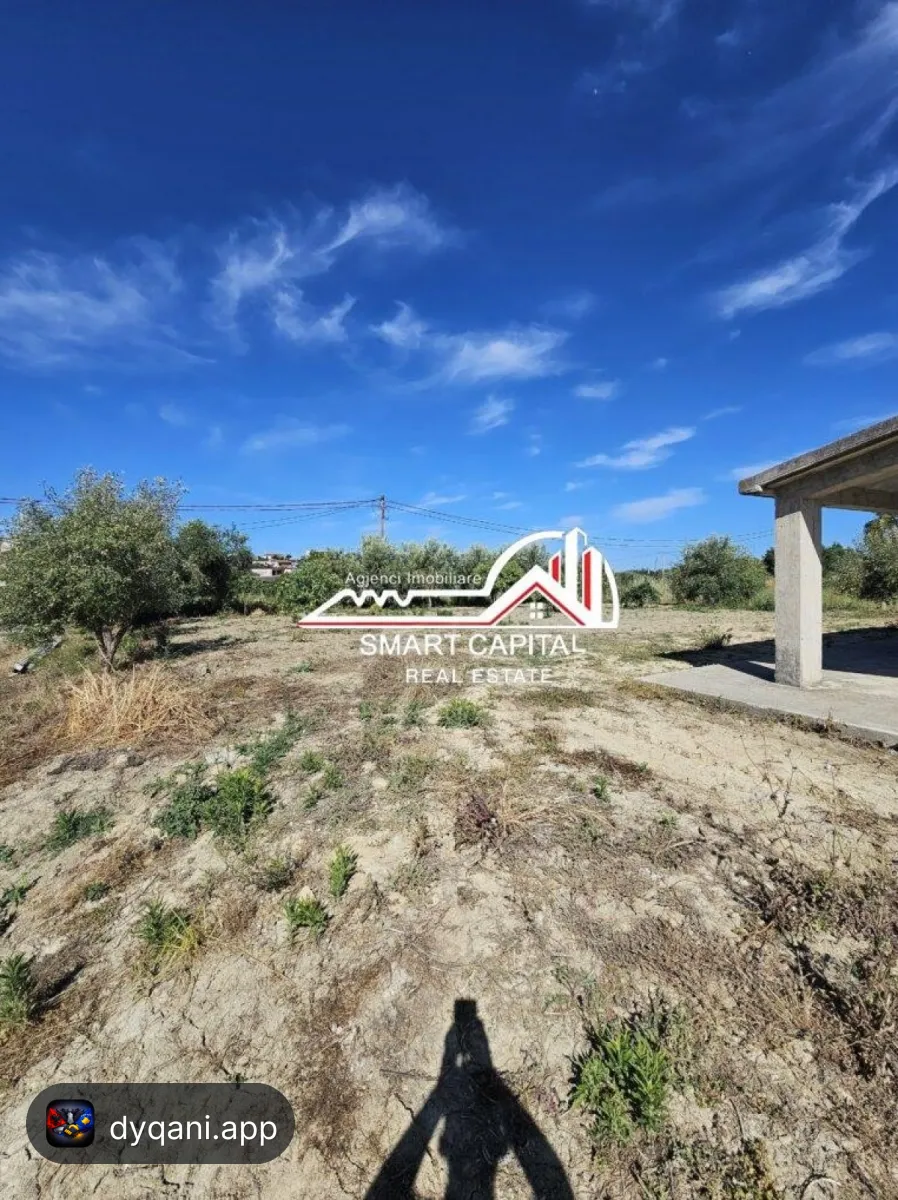 Tokë 1100 m² në Shitje – Potencial – 140,000€ – Vlorë — Vlorë - Foto 5