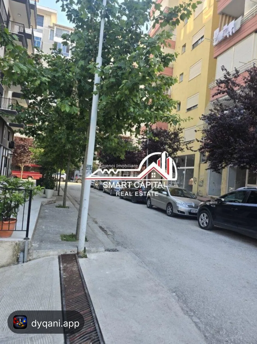 Njësi Shërbimi në Shitje – 27m² – 73,000€ – Vlorë – I mirë — Vlorë - Foto 1
