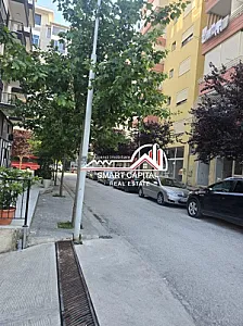 Njësi Shërbimi në Shitje – 27m² – 73,000€ – Vlorë – I mirë — Vlorë - Foto 1