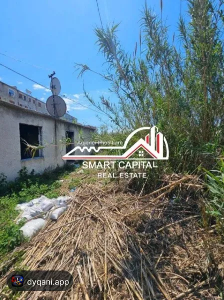 Tokë Truall + Ndërtesë në Shitje – 500€ – Vlorë – I mirë — Vlorë