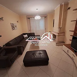 Apartament 4+1 me Qera – Pranë Kishës – 650€ – Vlorë — Vlorë - Foto 1