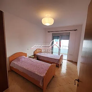 Apartament 2+1 në Shitje – Pamje – 240,000€ – Vlorë – I mirë — Vlorë - Foto 4