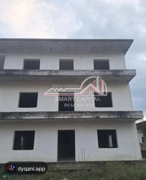 Vilë 3-Katëshe në Shitje – Fushë – 175,000€ – Vlorë – I mirë — Vlorë