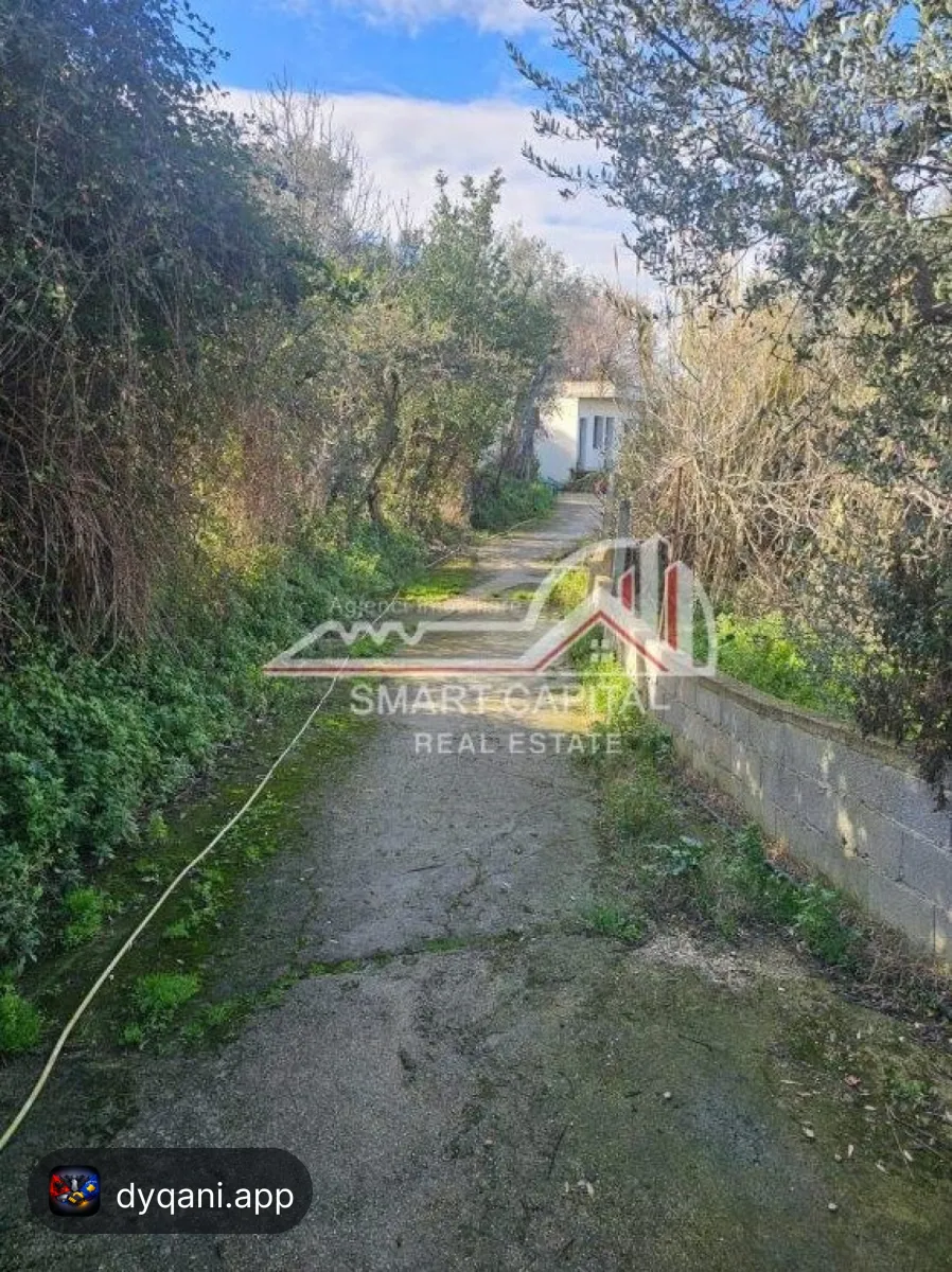 Truall 600 m² + 2 Shtëpi në Shitje – 182,000€ – Vlorë — Vlorë - Foto 1