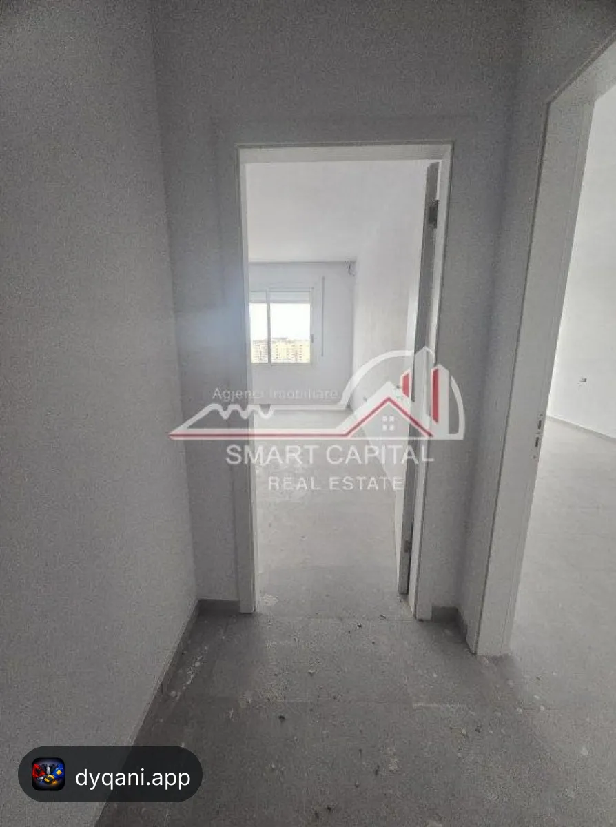 Apartament 2+1+2 në Shitje – Kati 9 – 1,500€ – Vlorë — Vlorë - Foto 3