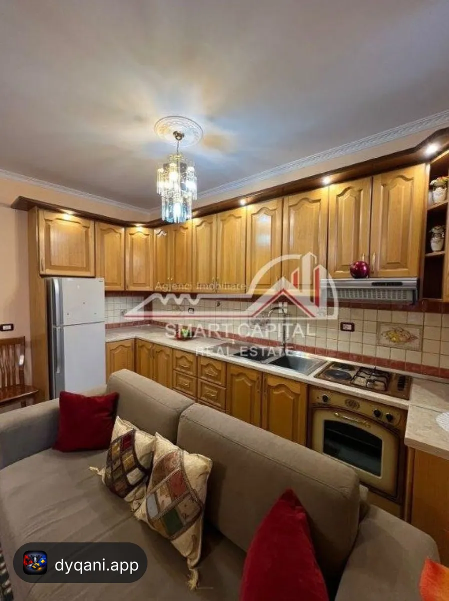 Apartament 1+1 me Qira – Mobiluar – 450€ – Vlorë – I mirë — Vlorë - Foto 1