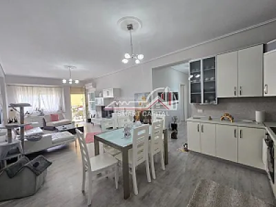 Apartament 2+2+2 në Shitje – 275,000€ – Vlorë – I mirë — Vlorë - Foto 7