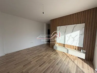 Shitet Papafingo Luksoze Ne Vlorë – 190,000€ – I mirë — Vlorë - Foto 2