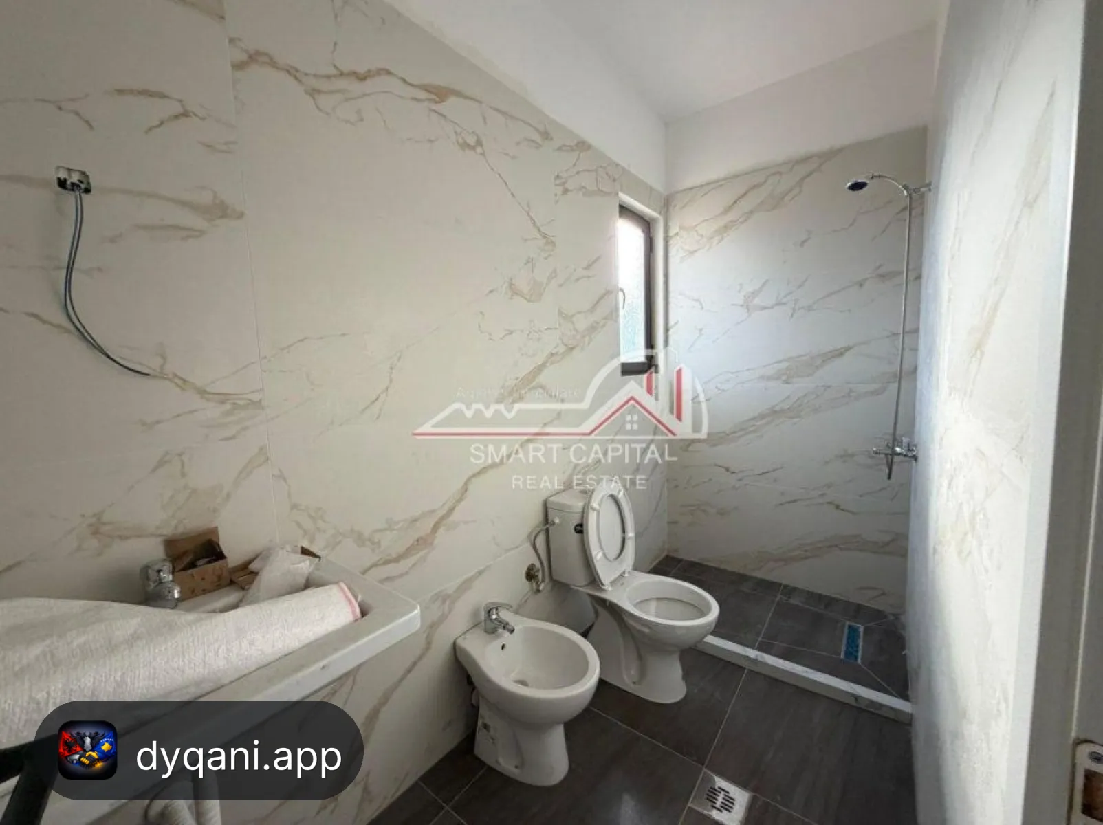 Shitet Papafingo Luksoze Ne Vlorë – 190,000€ – I mirë — Vlorë - Foto 3