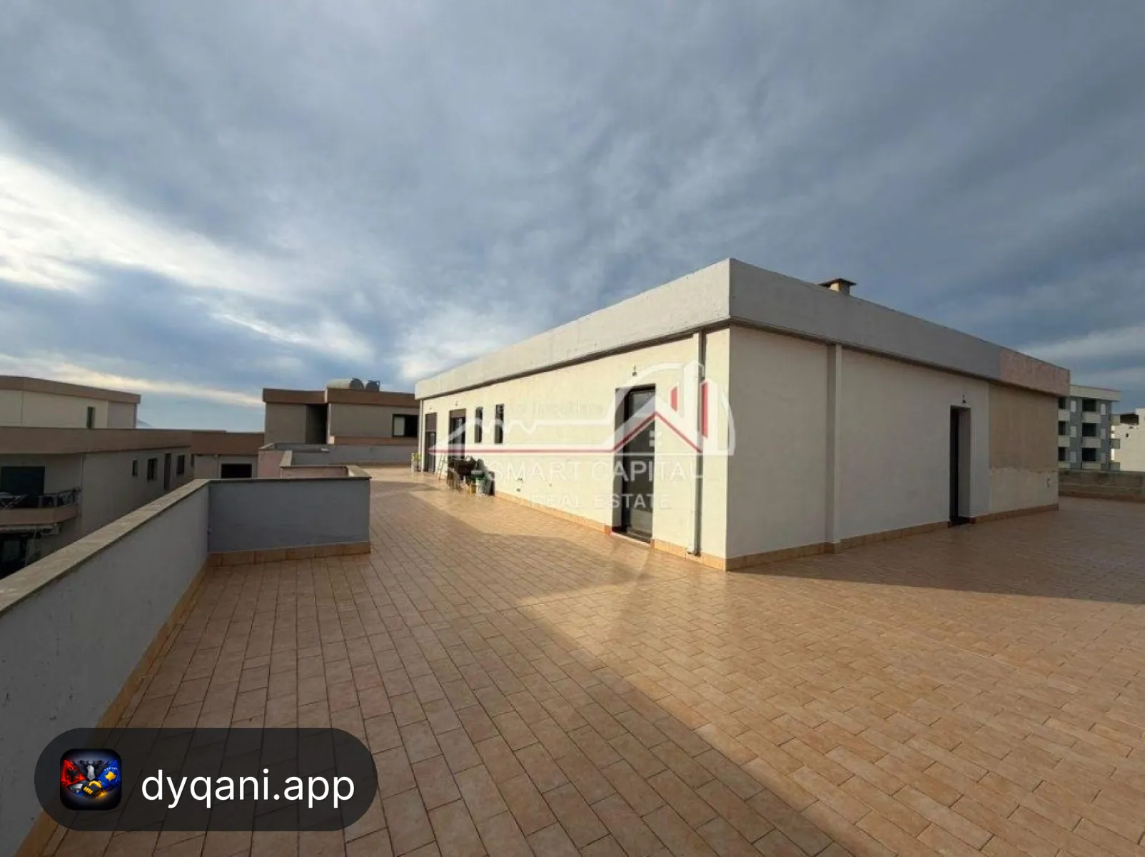 Shitet Papafingo Luksoze Ne Vlorë – 190,000€ – I mirë — Vlorë - Foto 9