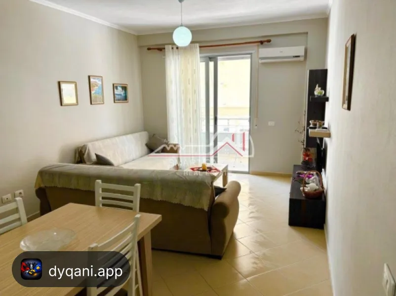 Apartament 1+1 me Qira – Mobiluar, Qendra – 300€ – I mirë — Orikum