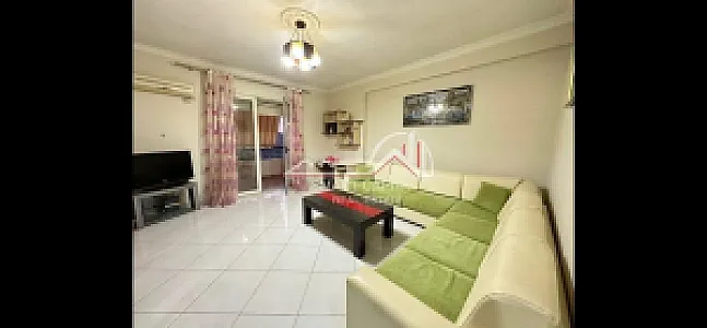 Apartament 1+1 me Qira – Qendër, Vlorë – 400€ – I mirë — Vlorë - Foto 1