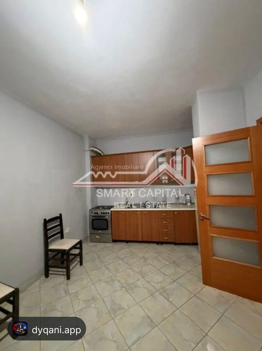 Apartament 2+1 me Qira – Pallat i Ri – 300€ – Vlorë – I mirë — Vlorë - Foto 4