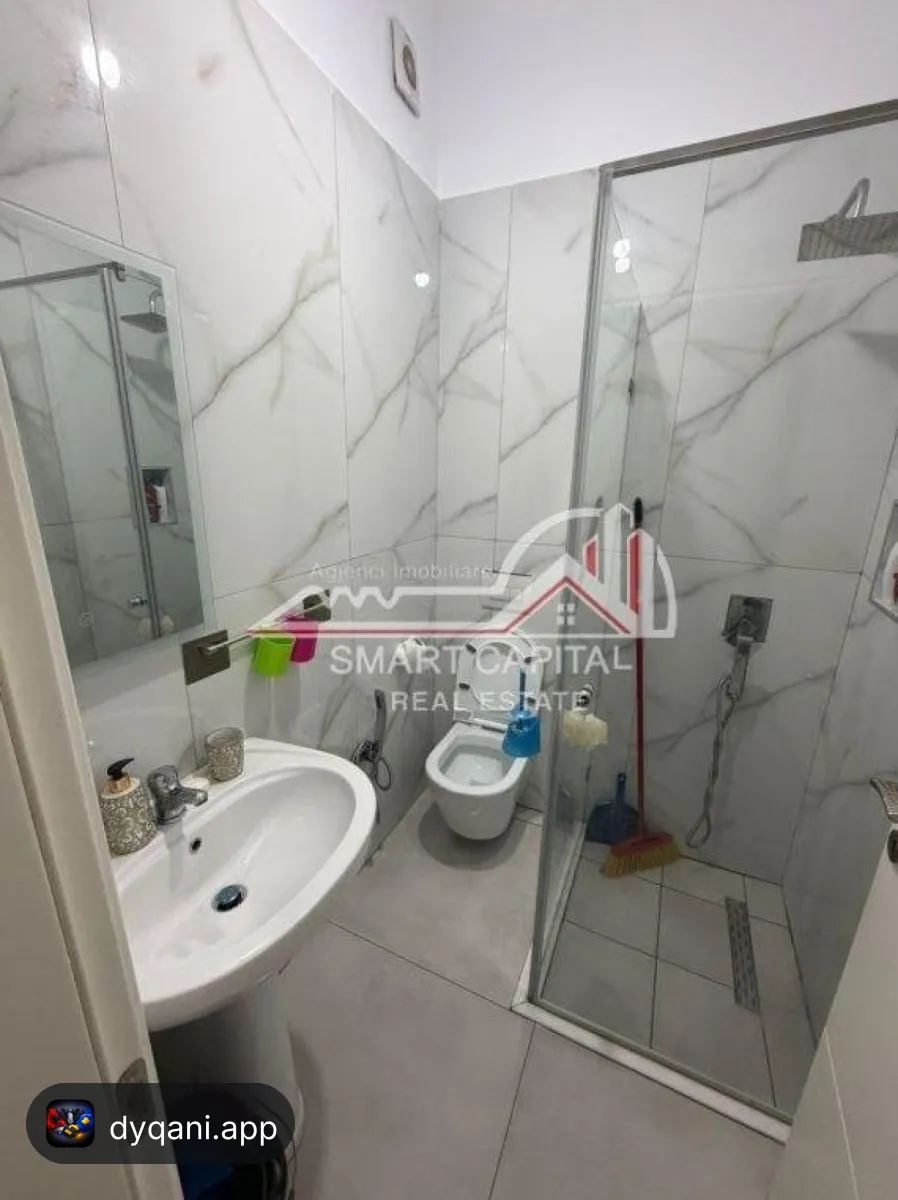 Garsoniere me Qira – Rruga – 25,000 Lek – Vlorë – I mirë — Vlorë - Foto 4