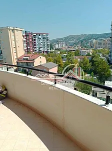 Apartament 2+1+2 në Shitje – 2,300€ – Vlorë – I mirë — Vlorë - Foto 1