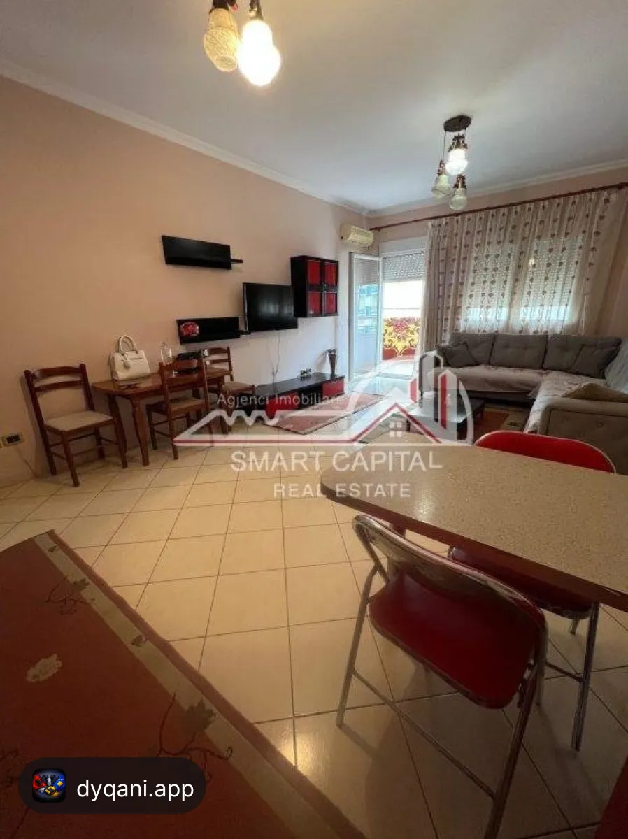 Apartament 1+1 me Qira – Mobiluar – 400€ – Vlorë – I mirë — Vlorë - Foto 1