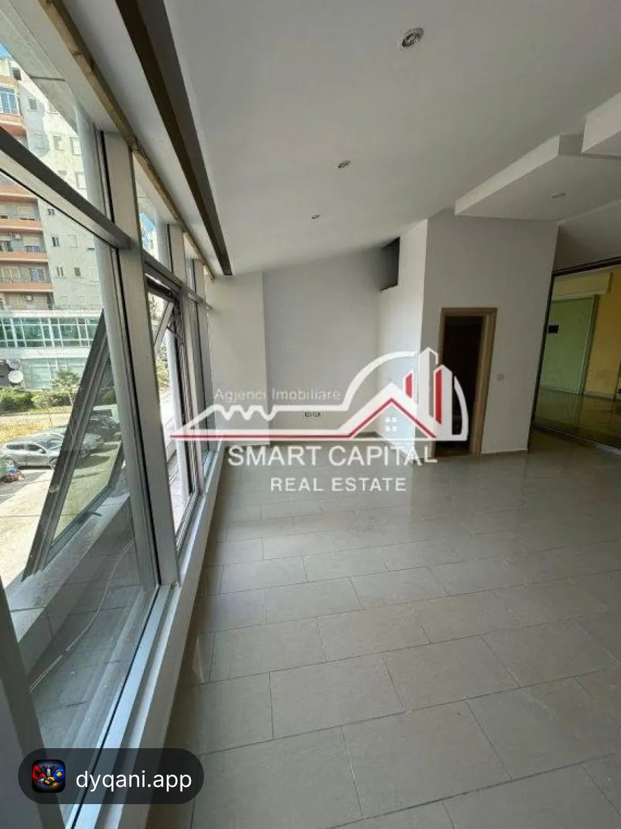 Dyqan 30m² në Shitje – Conad Vlorë – 45,000€ – I mirë — Vlorë - Foto 2