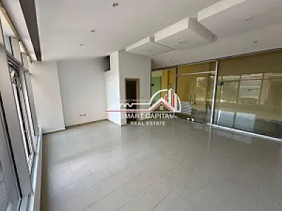 Dyqan 30m² në Shitje – Conad Vlorë – 45,000€ – I mirë — Vlorë - Foto 4