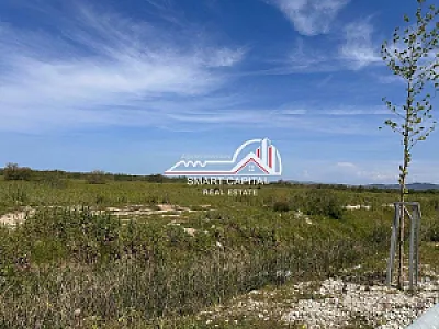 Tokë 5,000 m² në Shitje – Pranë Aeroportit të Vlorës — Vlorë - Foto 1