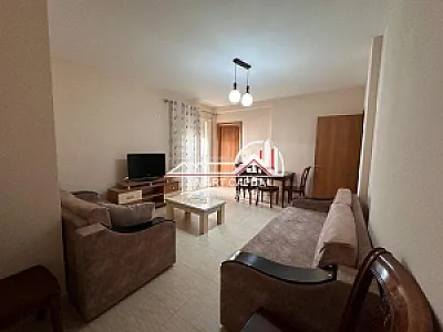 Apartament 1+1 me Qera – Mobiluar, Kati – 350€ – Vlorë — Vlorë - Foto 1