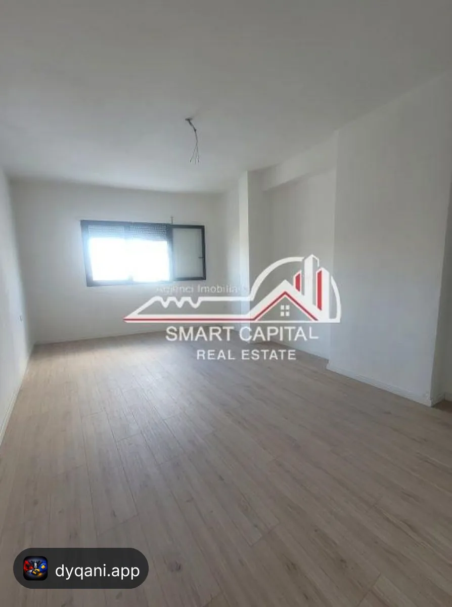 Apartament 2+1 në Shitje – Ndërtim – 1,400€ – Vlorë – I mirë — Vlorë - Foto 9