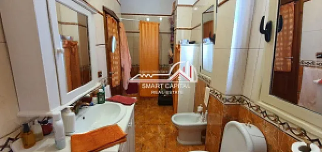 Penthouse 3+1+1+2 në Shitje – Qendra – 345,000€ – I mirë — Vlorë - Foto 8