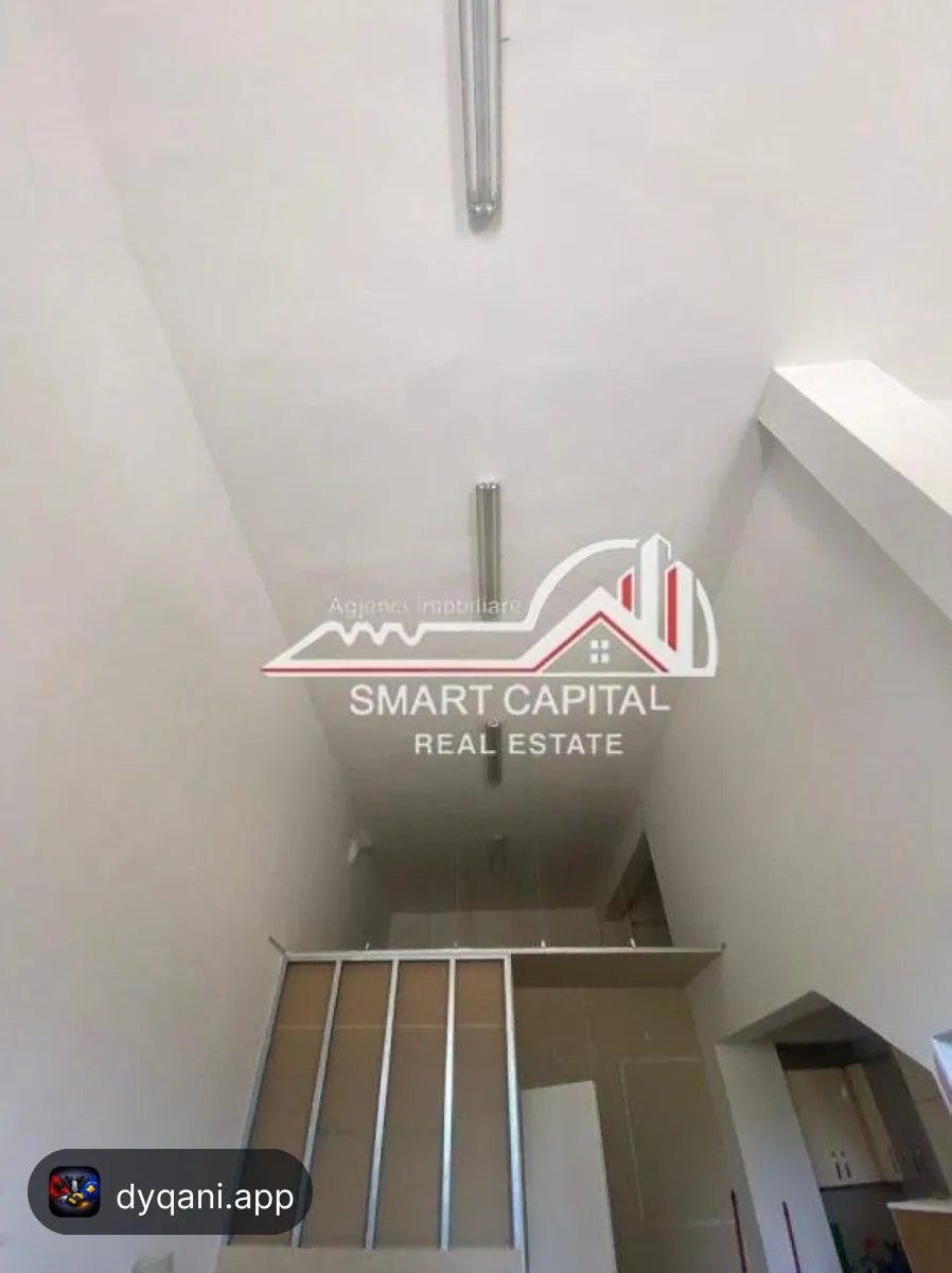 Njësi Shërbimi/Dyqan në Shitje – 90m² Pranë – 190,000€ — Vlorë - Foto 2