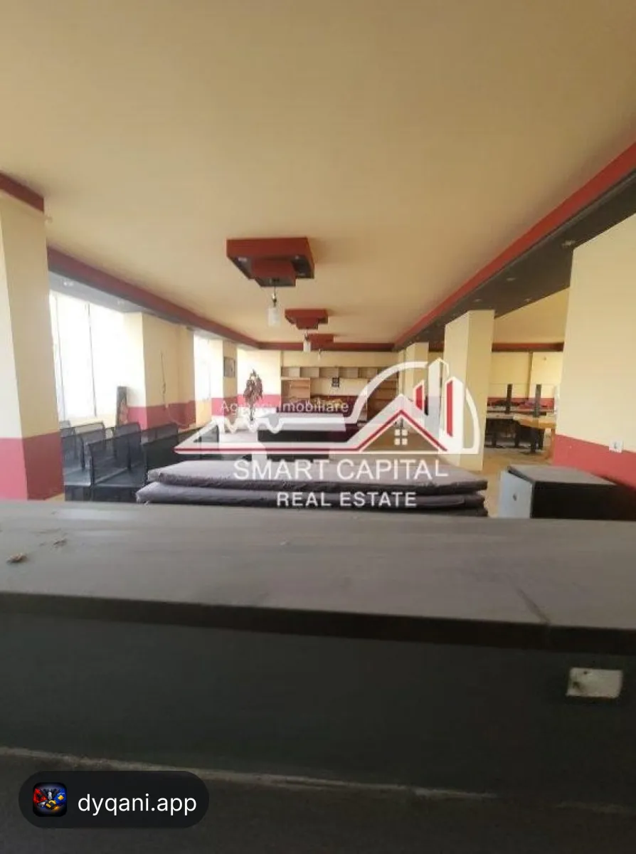 Dyqan 204 m² në Shitje – Rruga – 270,000€ – I mirë — Vlorë - Foto 2