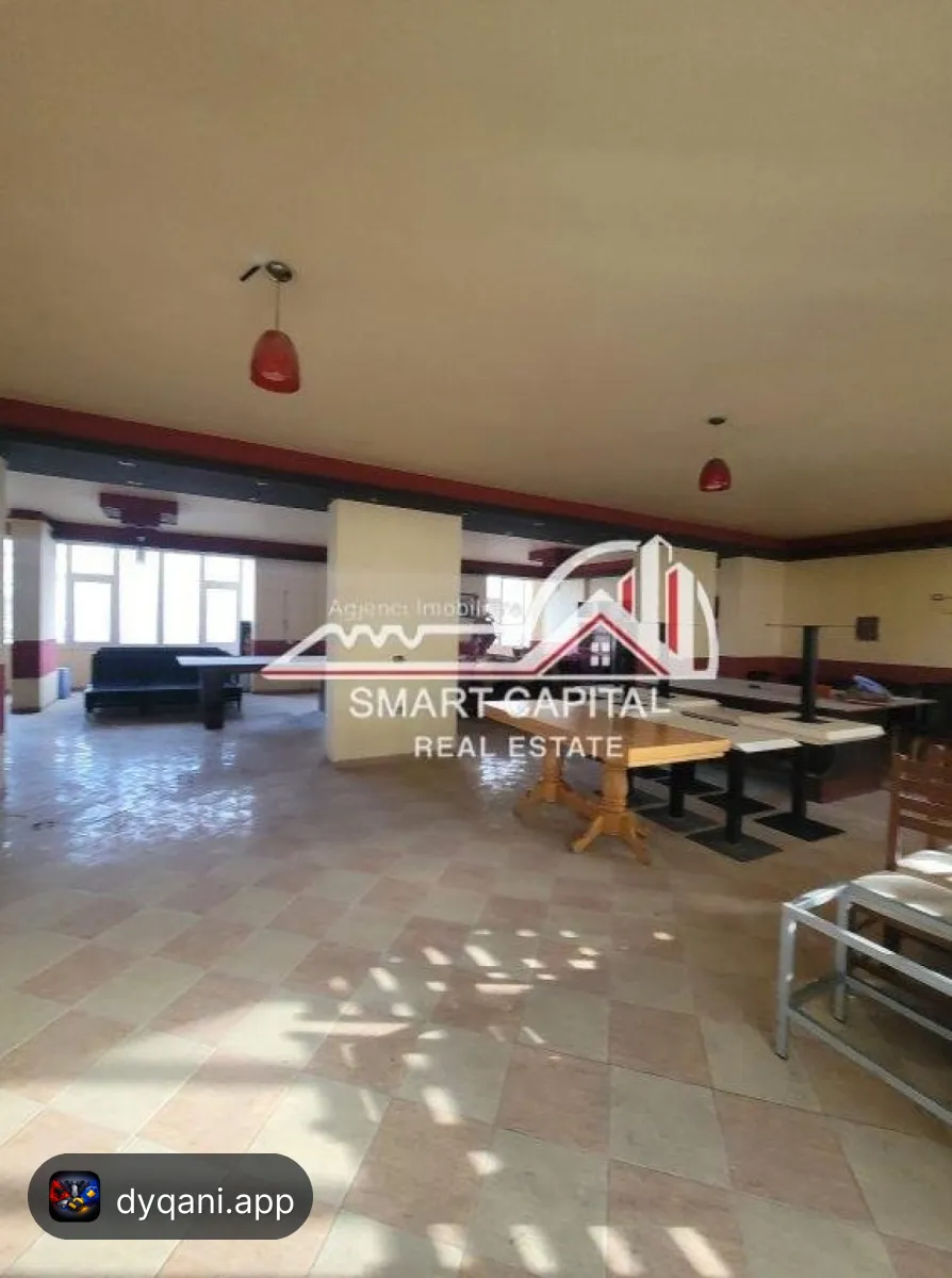 Dyqan 204 m² në Shitje – Rruga – 270,000€ – I mirë — Vlorë - Foto 3