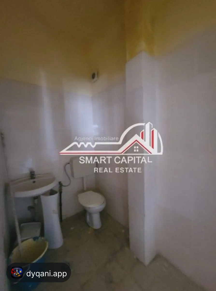 Dyqan 204 m² në Shitje – Rruga – 270,000€ – I mirë — Vlorë - Foto 6