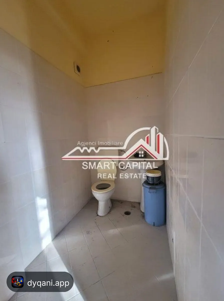 Dyqan 204 m² në Shitje – Rruga – 270,000€ – I mirë — Vlorë - Foto 7