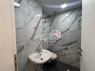 Ambient Komercial/Dyqan 132m² me Qera – 480€ – Vlorë — Vlorë - Foto 8