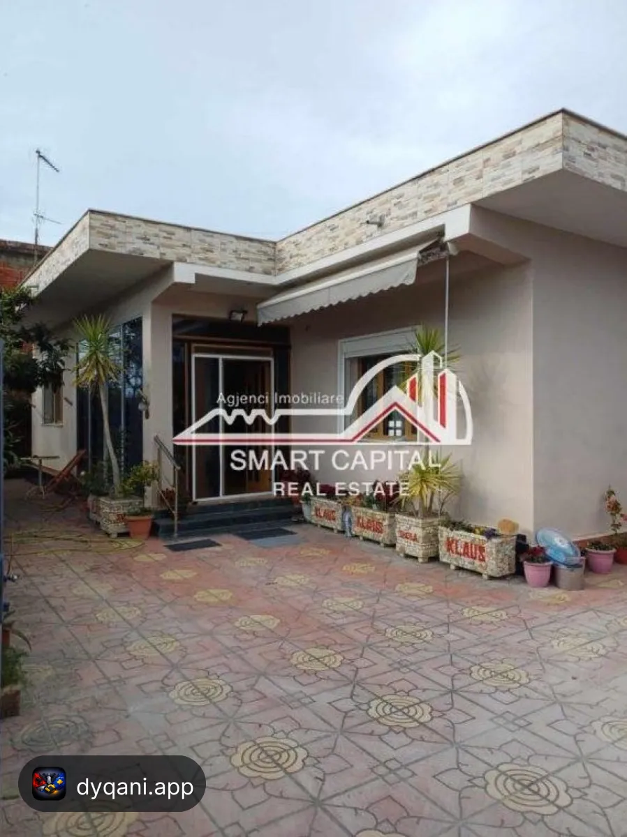 Shtëpi Private në Shitje – 381m² Truall – 158,000€ – I mirë — Vlorë - Foto 1