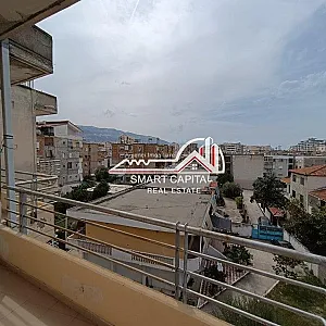 Apartament 3+1 me Qira – Pranë Bibliotekës – 330€ – I mirë — Vlorë - Foto 7