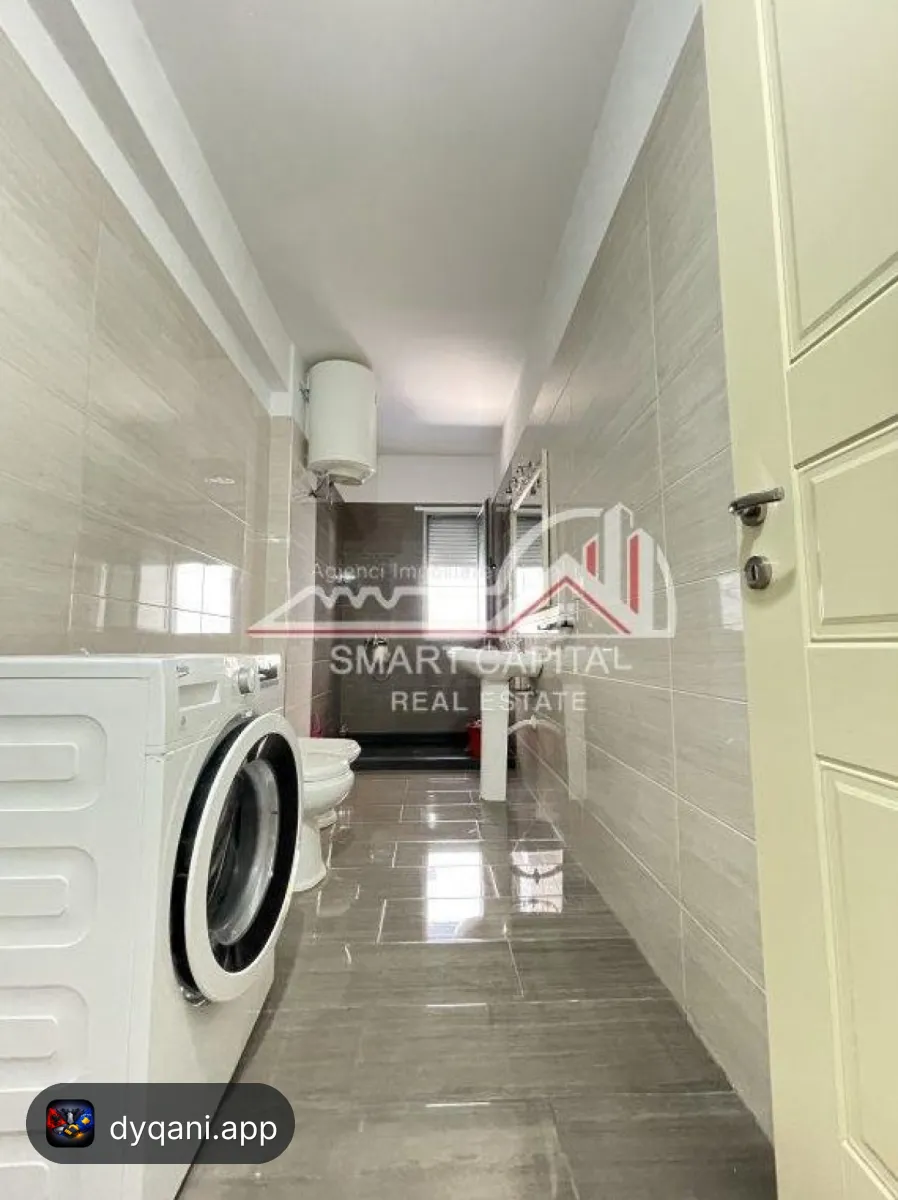 Apartament 2+1 në Shitje – Ish-Kombinati – 152,000€ – I mirë — Vlorë - Foto 1