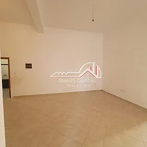 Dyqan 105 m² në Shitje – Lagja 24 Maji – 110,000€ – I mirë — Vlorë - Foto 2