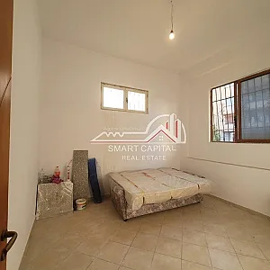 Dyqan 105 m² në Shitje – Lagja 24 Maji – 110,000€ – I mirë — Vlorë - Foto 3