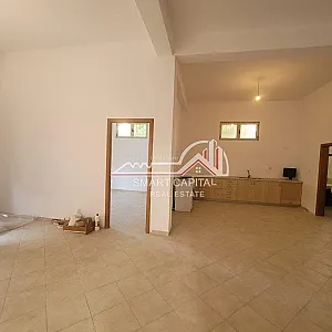 Dyqan 105 m² në Shitje – Lagja 24 Maji – 110,000€ – I mirë — Vlorë - Foto 5