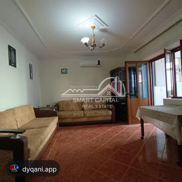 Shitet Apartament 2+1 Pranë Shkollës – 70,000€ – I mirë — Vlorë