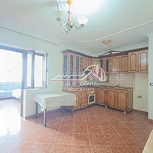 Shitet Apartament 2+1 Pranë Shkollës – 70,000€ – I mirë — Vlorë - Foto 5