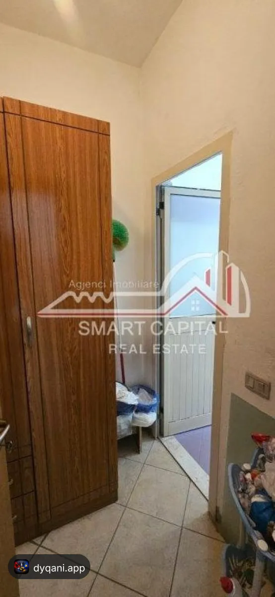 Garsonierë në Shitje – Pranë Shkollës së – 42,000€ – I mirë — Vlorë - Foto 2
