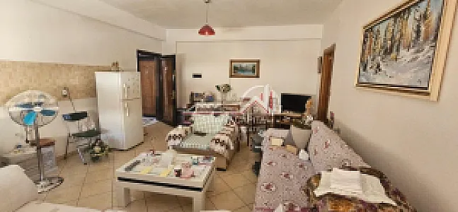 Garsonierë në Shitje – Pranë Shkollës së – 42,000€ – I mirë — Vlorë - Foto 6