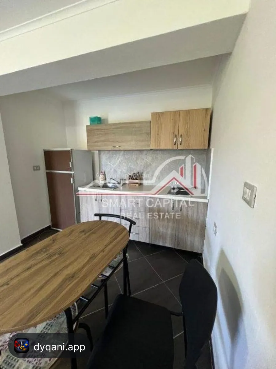Garsonierë me Qira Ditore – Komode – 50€ – Vlorë – I mirë — Vlorë - Foto 6