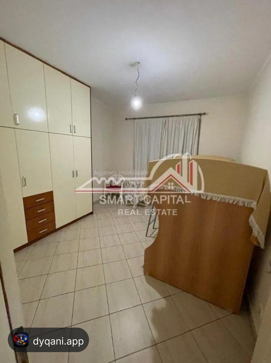 Shitet Apartament 2+1 Tek Shtepia E Oficerve – Vlorë — Vlorë - Foto 4