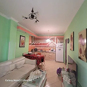 Apartament 2+1 në Shitje – Pranë Shkollës – 98,000€ – I mirë — Vlorë - Foto 2