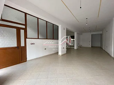 Njësi Shërbimi/Dyqan 312m² me Qera – 500€ – Vlorë – I mirë — Vlorë - Foto 7