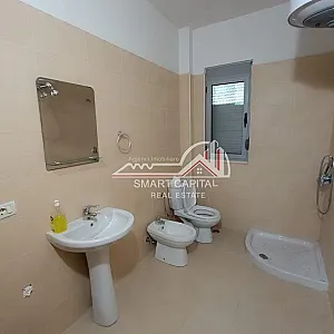 Apartament 2+1 me Qera – Pranë Xhamisë – 350€ – Vlorë — Vlorë - Foto 9