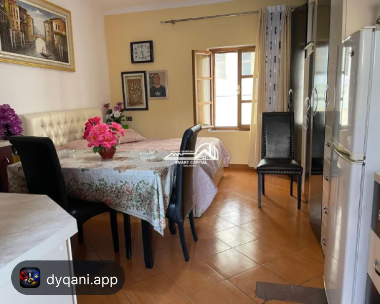 Shitet garzoniere 32 m2 kati i dyte + dyqan 16 – Vlorë — Vlorë