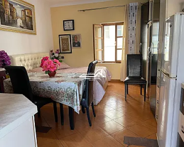 Shitet garzoniere 32 m2 kati i dyte + dyqan 16 – Vlorë — Vlorë - Foto 1